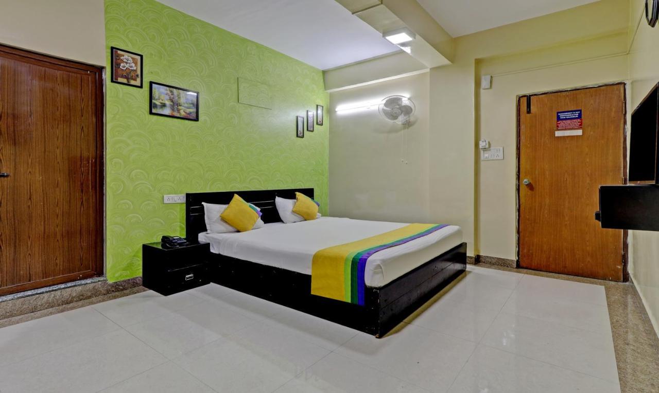 Itsy By Treebo - Palm Emirates Hotel Бангалор Екстериор снимка